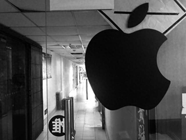 iPhone 18 Pro突然又翻车，把果粉气炸了