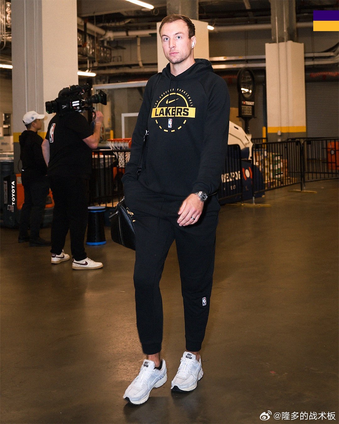 客场对阵活塞，冲击10连胜湖人vs活塞