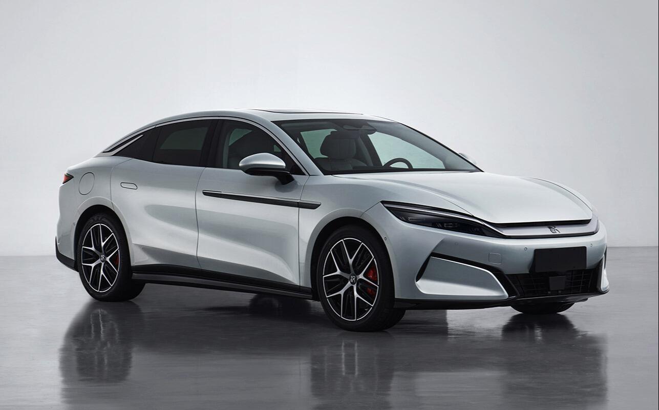 汉L新车型砍去天神B 大概20万？汉L新车型昨晚在工信部曝光，头顶没有激光雷达。