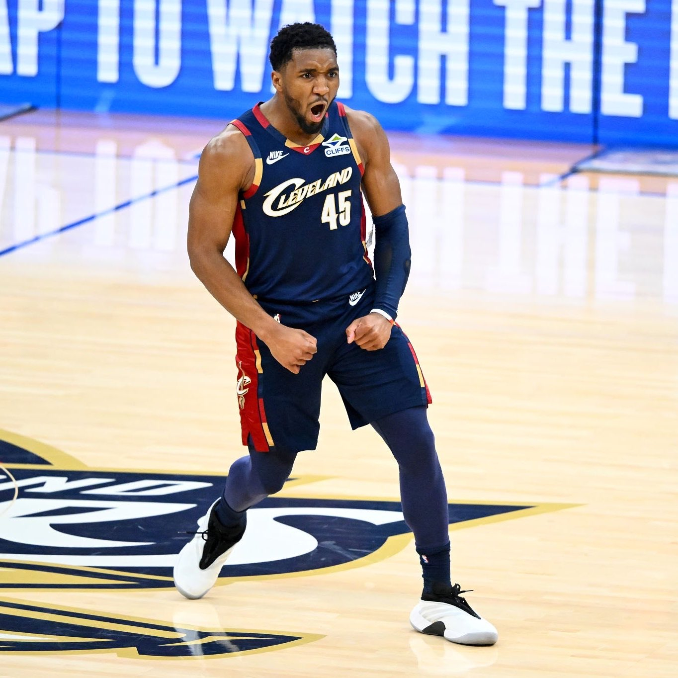 下半场39分，追平NBA季后赛历史第一半场得分。活塞vs骑士