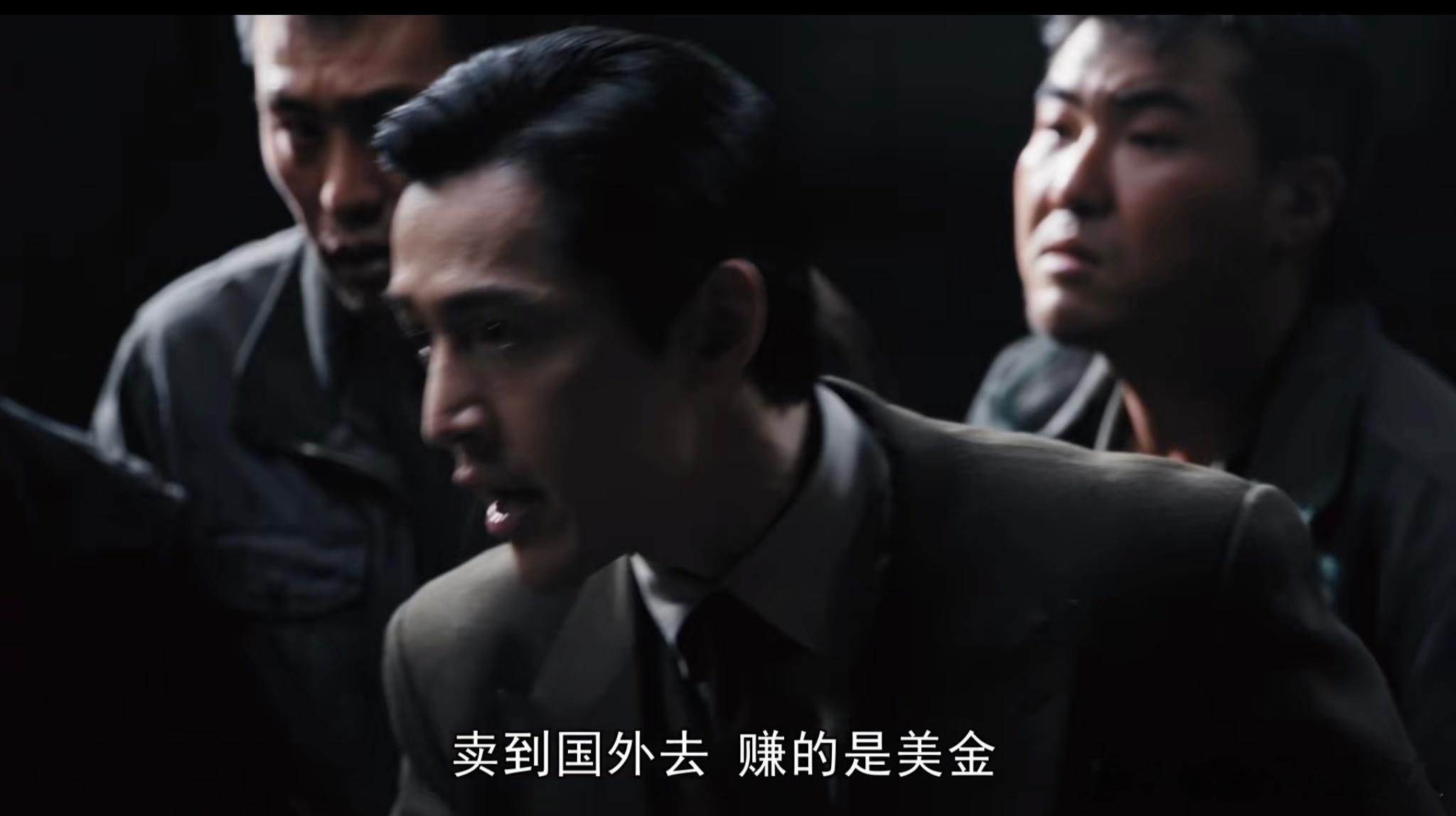 #动图[超话]# 王家卫的镜头还是很有质感～ ​​​