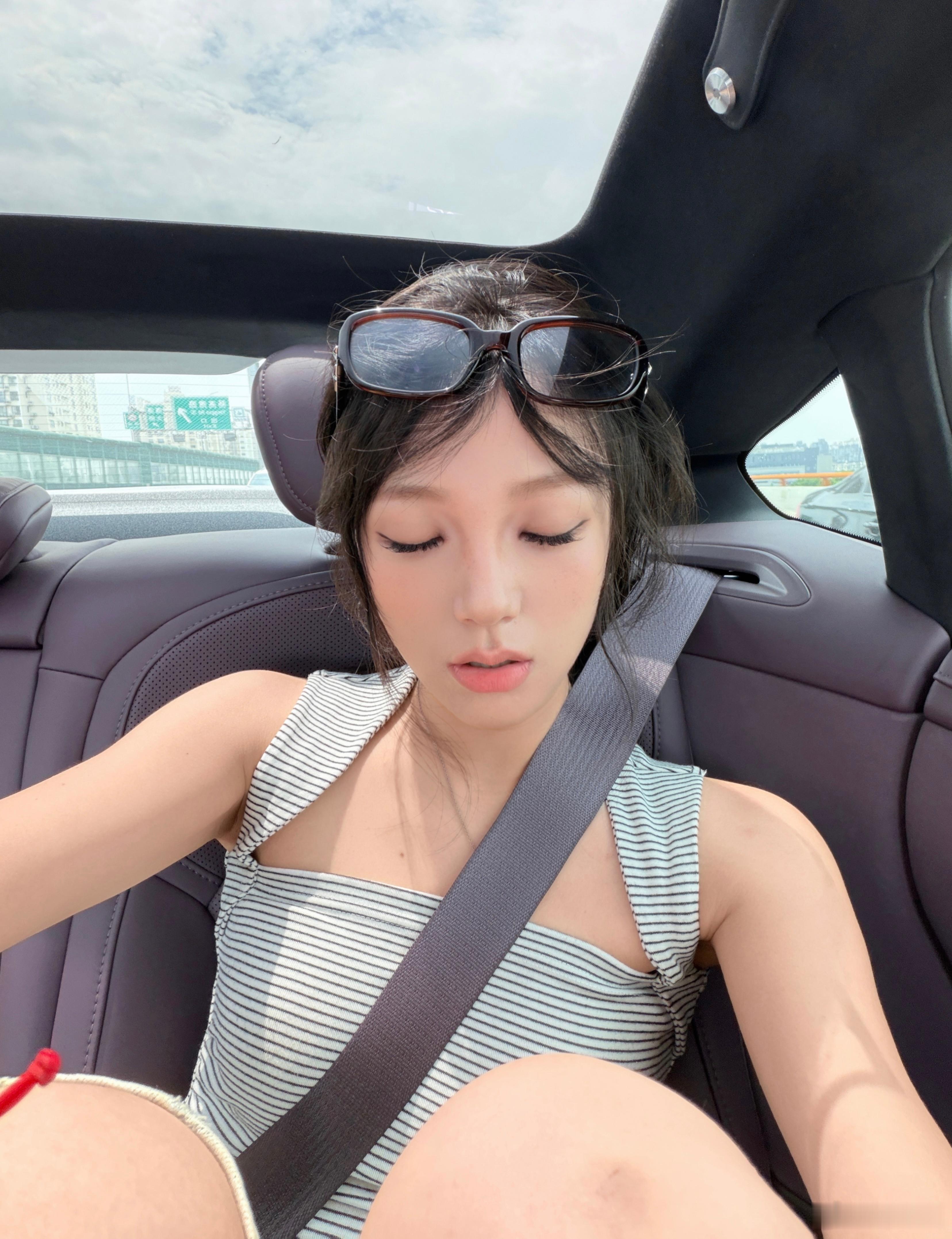 累拥了 