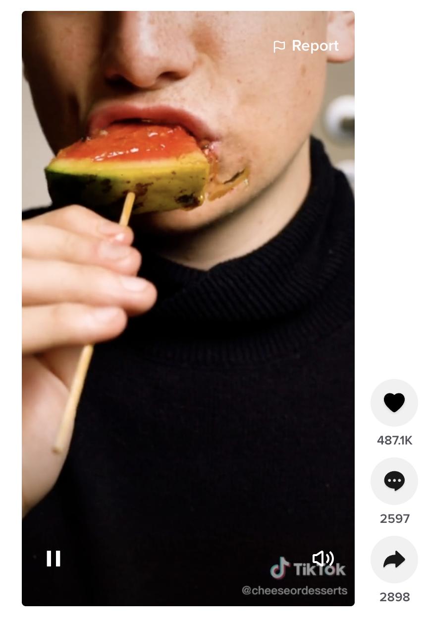 提到中国小吃，大家印象比较深的是什么，臭豆腐还是糖葫芦？要我说糖葫芦才是yyds
