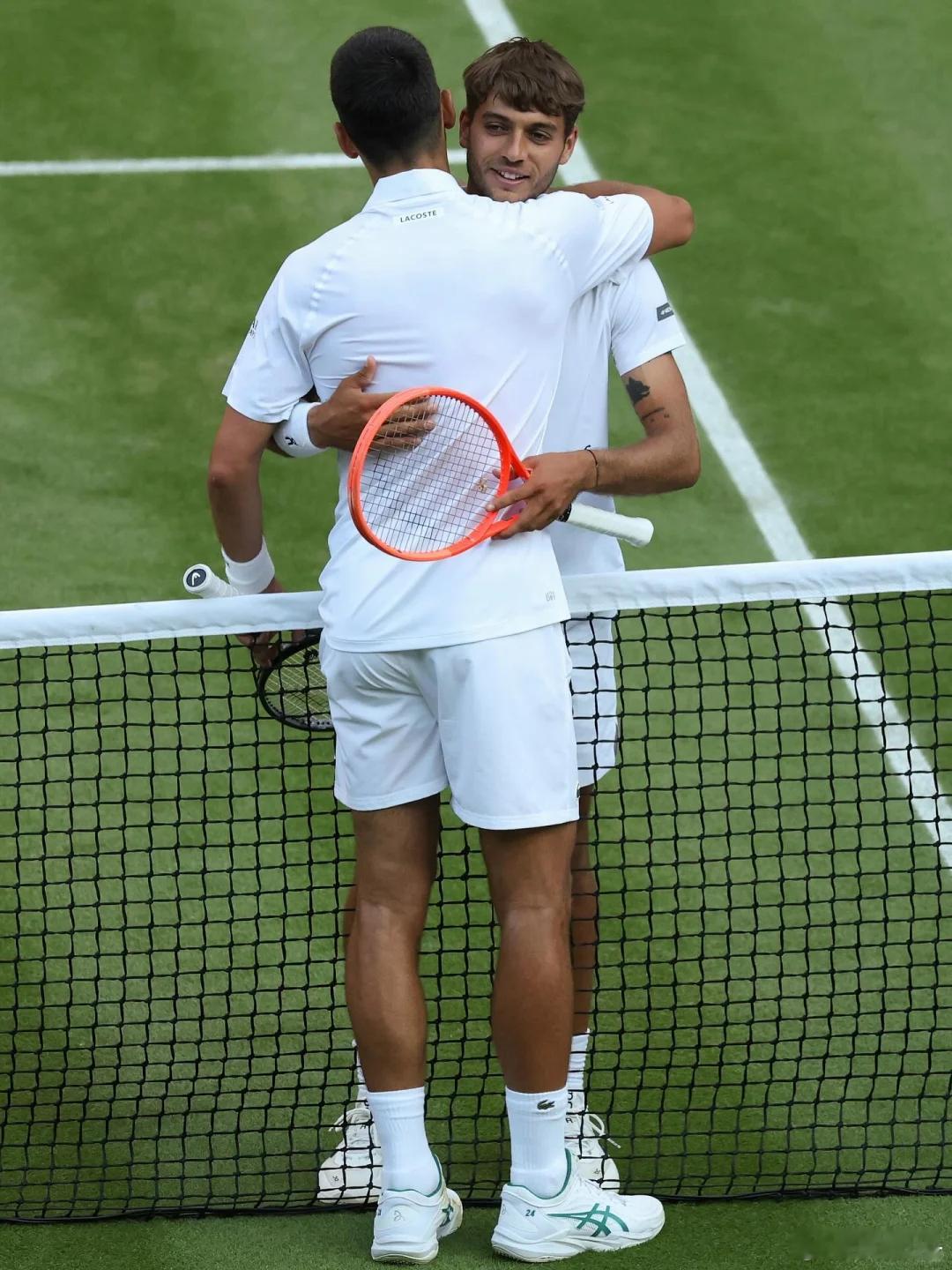 去年蹿升速度很快的科博利，也是在年底深圳WTCC表演赛让中国球迷所熟知。澳网首轮