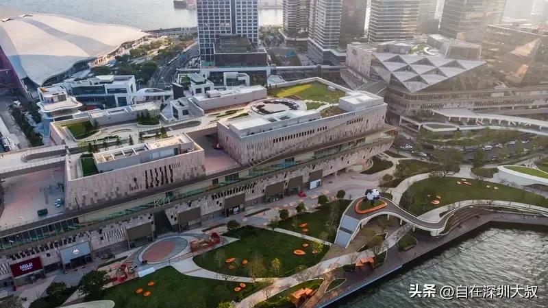 深圳蛇口K11 ECOAST是粤港澳大湾区全新启幕的旗舰级海滨文化艺术综合体，于