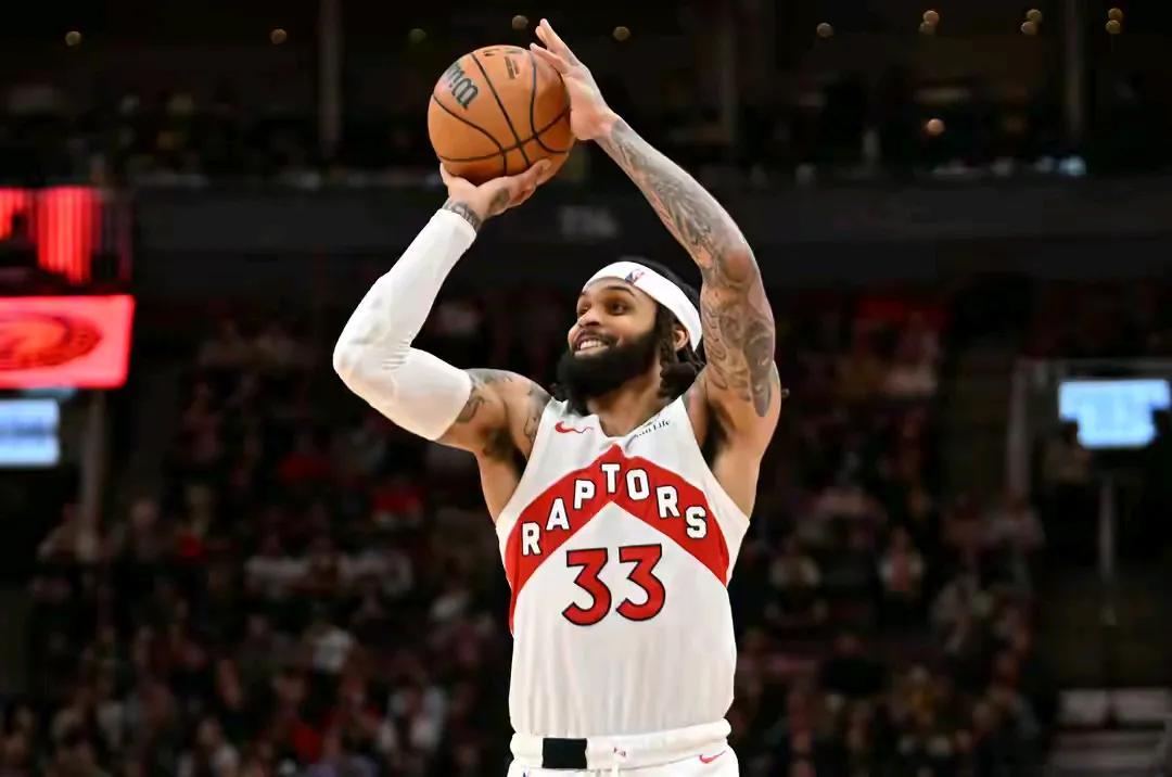 降薪1000多万，小特伦特底薪加盟雄鹿，只为了追逐总冠军梦想。
第一，小特伦特年