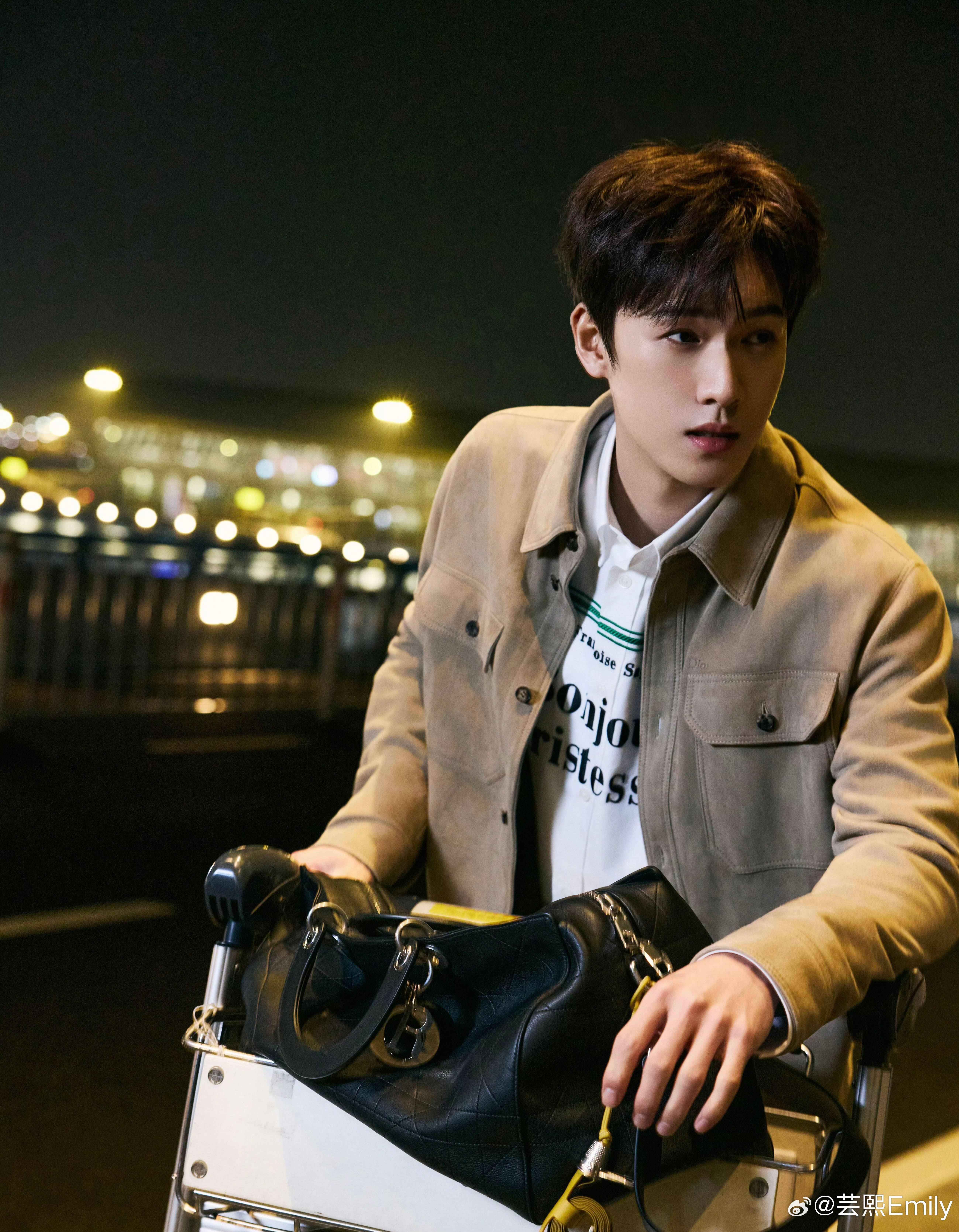 李昀锐  x  Dior 2026 秋冬女装系列秀Dior 品牌大使李昀锐身穿 