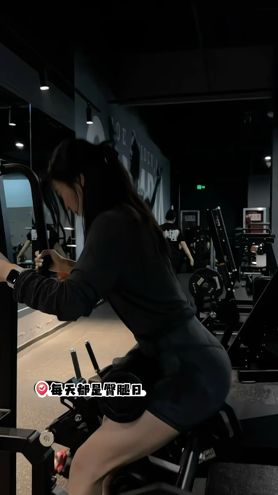 幸福就是凌晨一点多点到的蛋糕