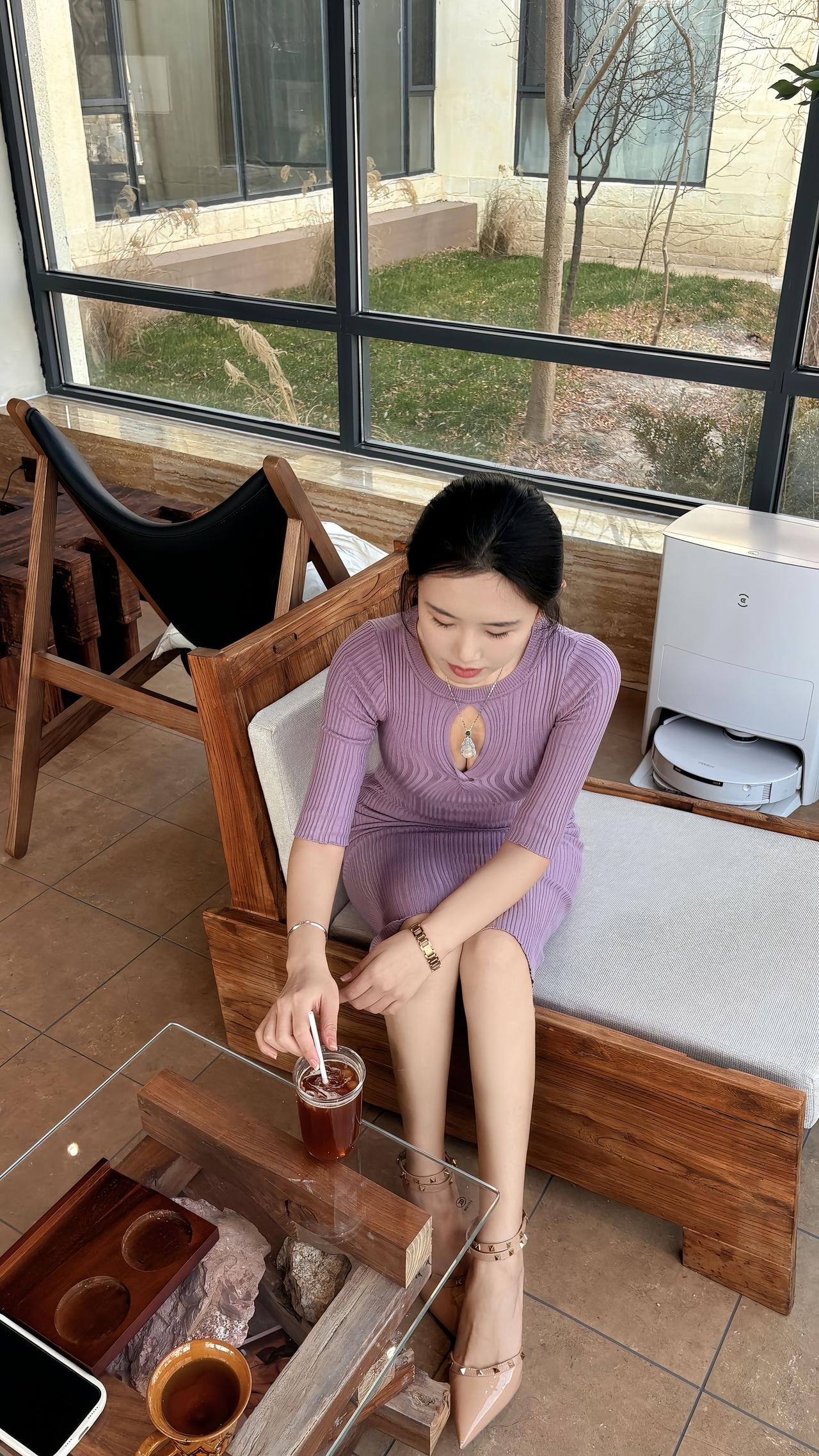 妹妹说紫色很有韵味。