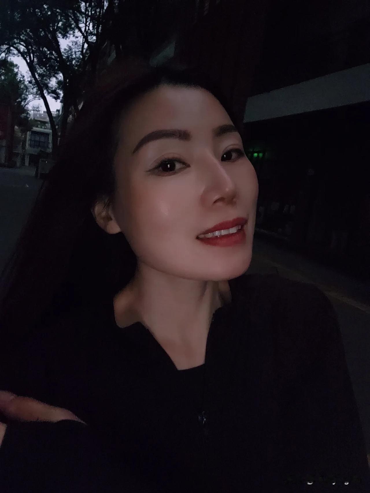 冬天的早晨六七点钟的天气，今天又是雾蒙蒙滴，早安吖🙂🌞早上的天气