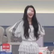 孙怡乌兰图雅信徒来的 出场有多欢乐，拉票时就有多揪心，孙怡对乌兰图雅的关心藏都藏