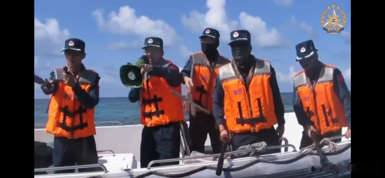 “中国海警用上大禹治水的利器！”在7月21日，菲律宾方面公开了，第二次仁爱礁“自