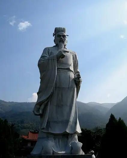 晋灭吴的时候，东吴丞相张悌率三万多东吴主力拼死抵抗，最终还是战败了，诸葛靓见大势