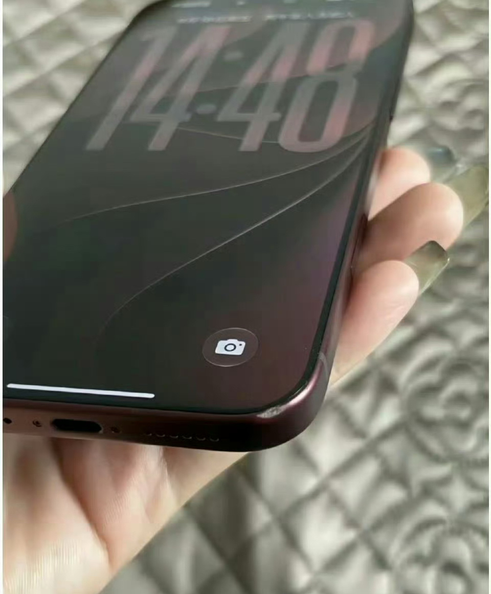 iPhone18Pro吐槽 吐槽年年有，已经是司空见惯的事情。常见的还是机身硬度