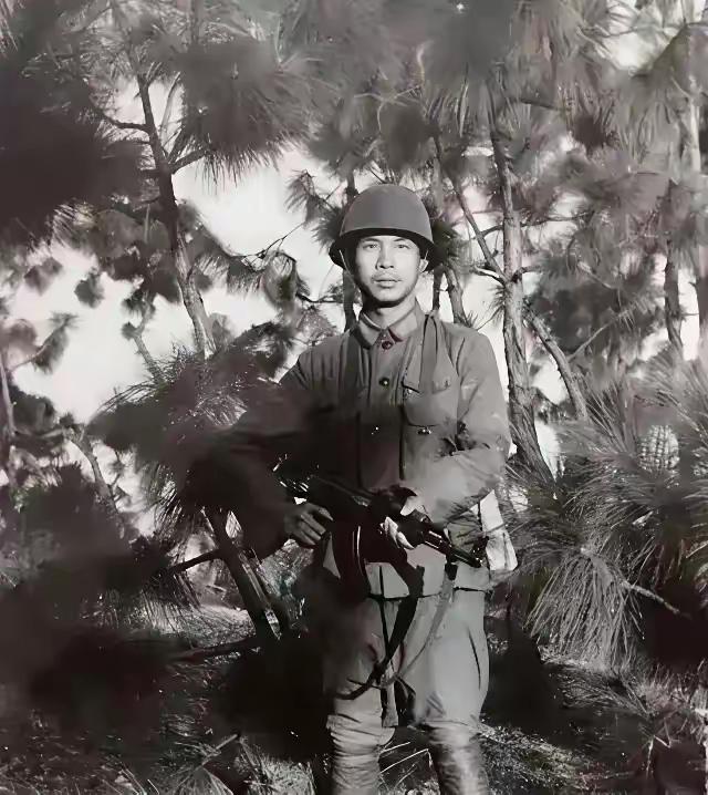 1986年，一个战士要上211高地，临行前，军长亲自给他敬茅台酒，师长则把自己的