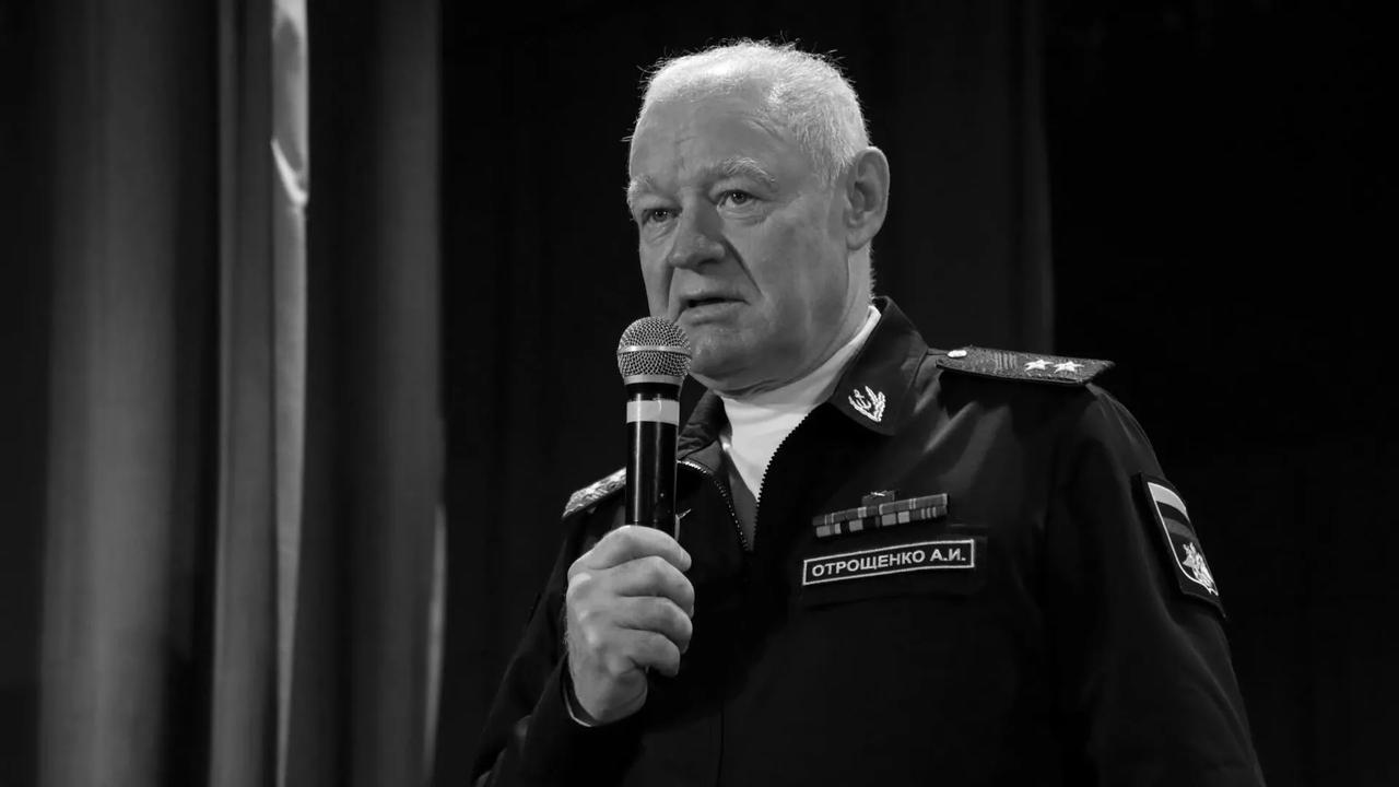 俄媒证实其北方舰队航空兵司令在克里米亚安-26飞机坠毁事故中遇难
俄新社4月6日