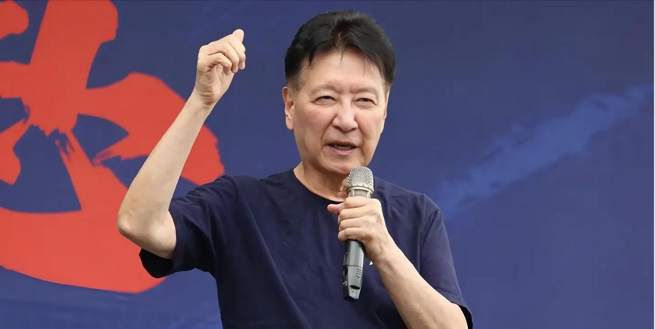 “不统、不独、不武”，这句骗了台湾人几十年的咒语，刚刚被赵少康，亲口翻译成了大白