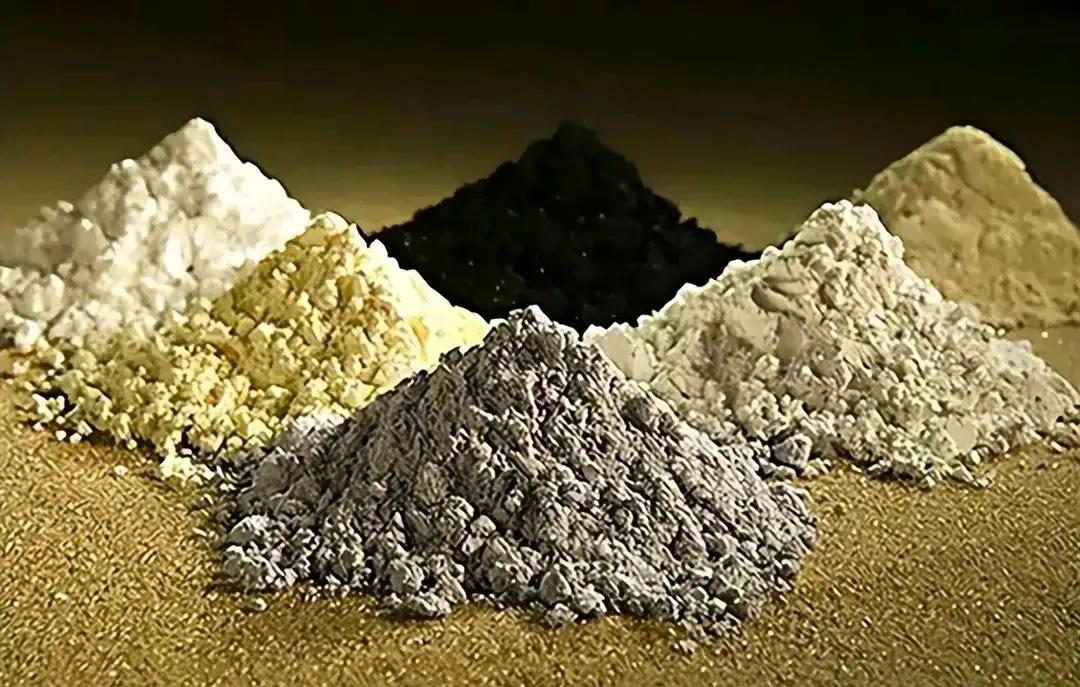 中国稀土管制后，美股一夜之间蒸发1.6万亿美元，给美国经济造成重大打击，今后三星