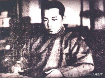 1929年3月，为和平解决蒋桂冲突，李济深只身前往南京，面见蒋介石。蒋介石背信弃