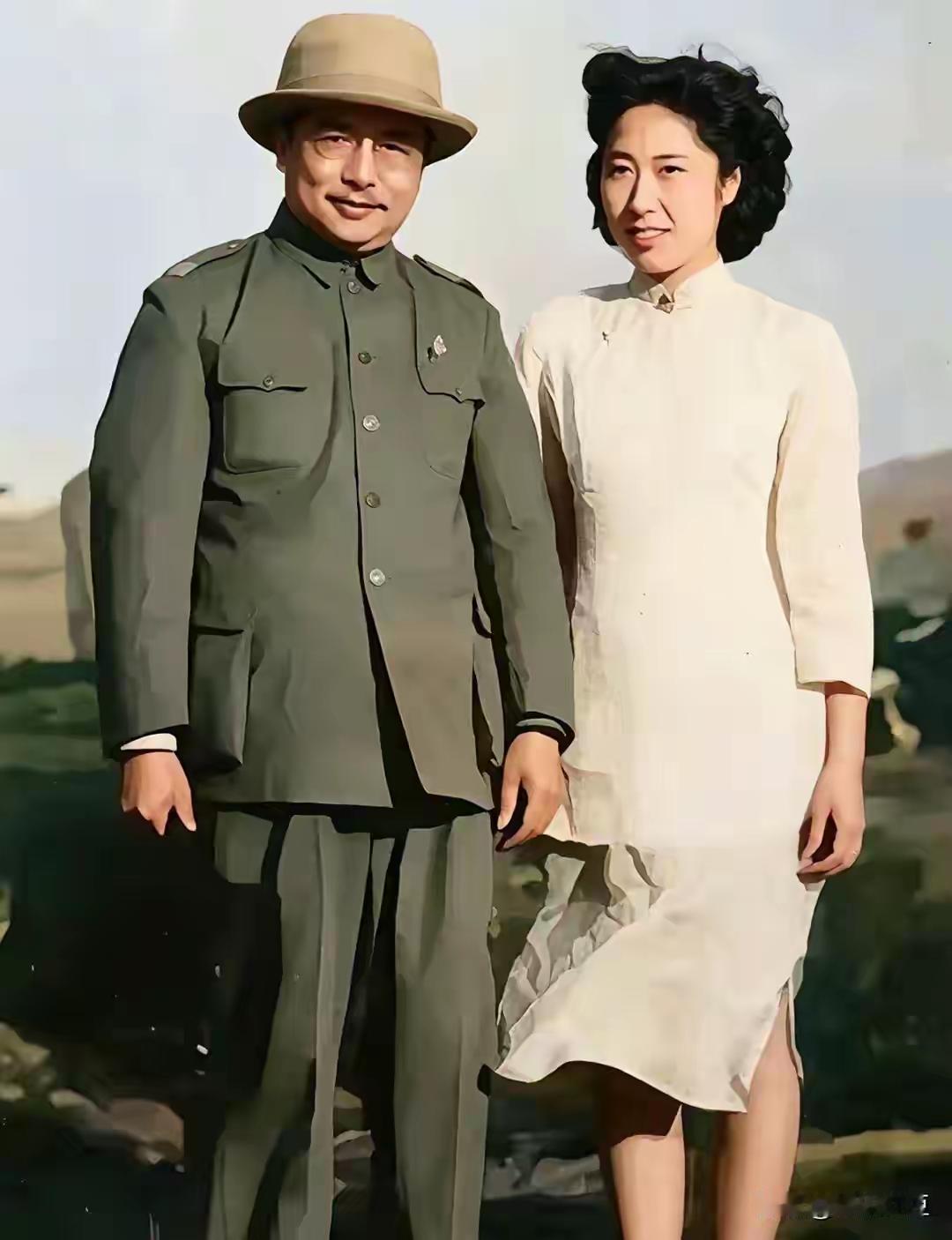 王光美
李克农
1966年
合影[烟花]