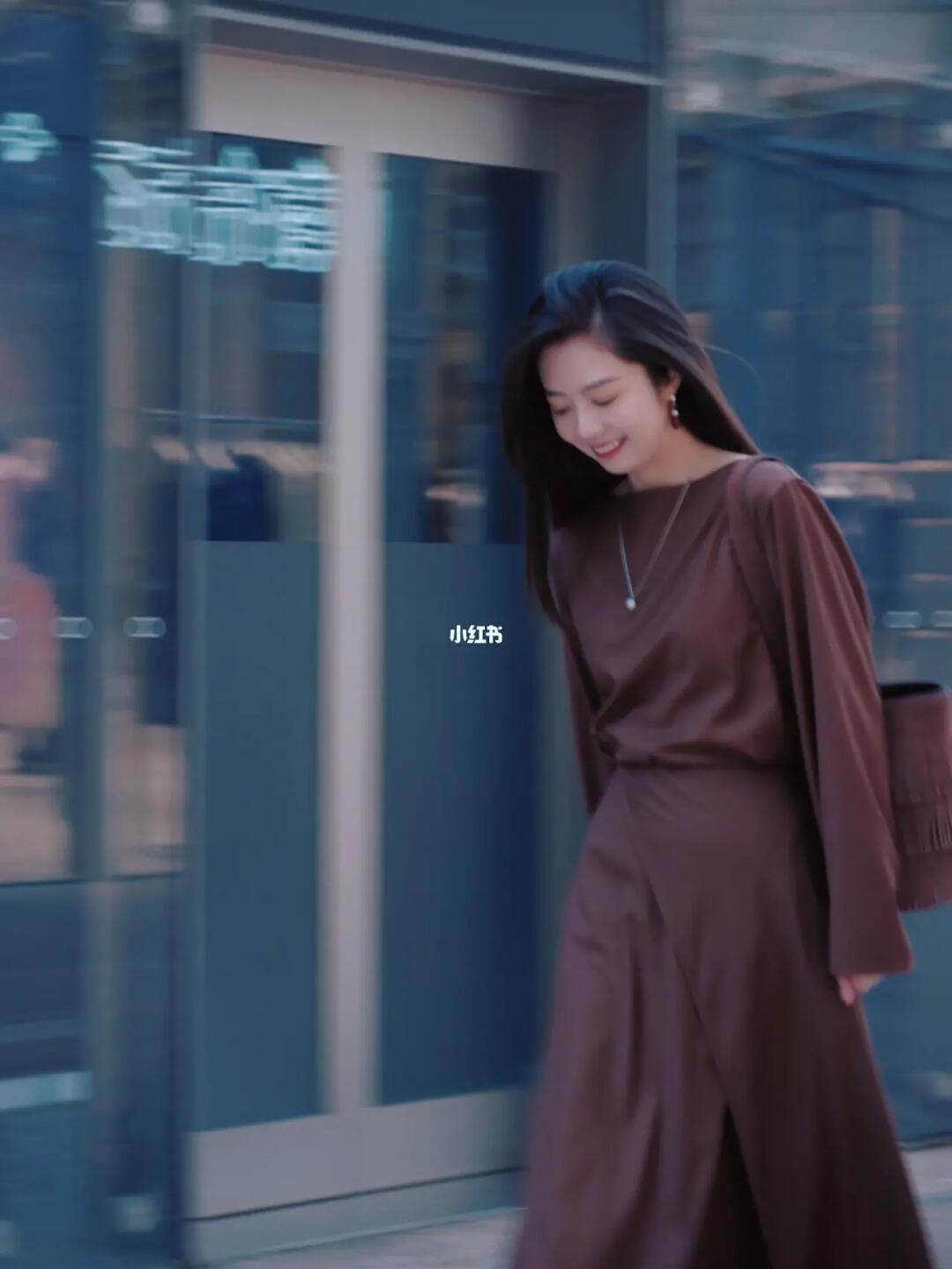 生活太沉闷，但跑起来就有风。