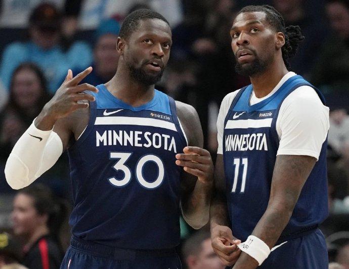 勇士对的对手来了！
森林狼交易字母哥的筹码：兰德尔、里德、麦克丹尼尔斯

根据E