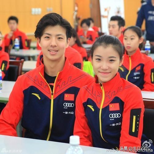 马达引擎在冰粉的心里就是最亮的那颗星啊！他们走到哪里都是一束光给大家带去欢乐和幸