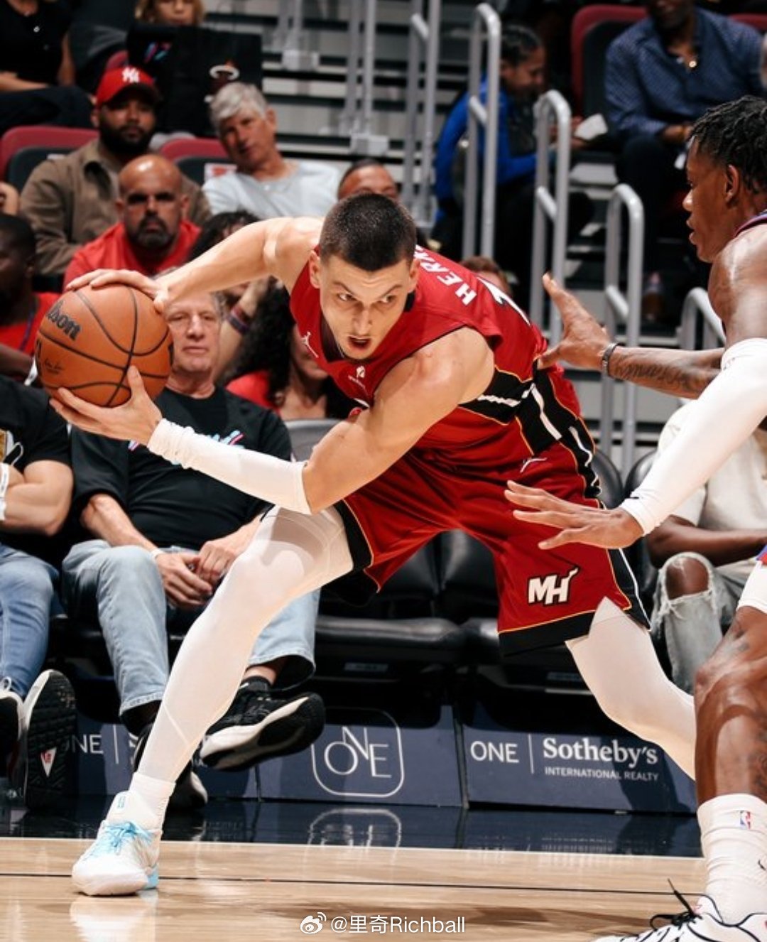 一觉醒来热火半场领先活塞19分，看好下半场彬彬爆发打爆热火nba常规赛