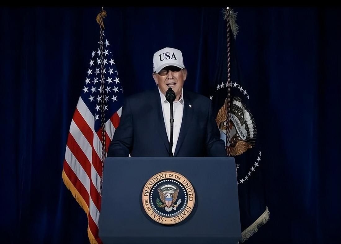 华盛顿的政客们这几天恐怕连觉都睡不踏实了。八年前他们挥舞关税大棒，妄图让东方巨龙