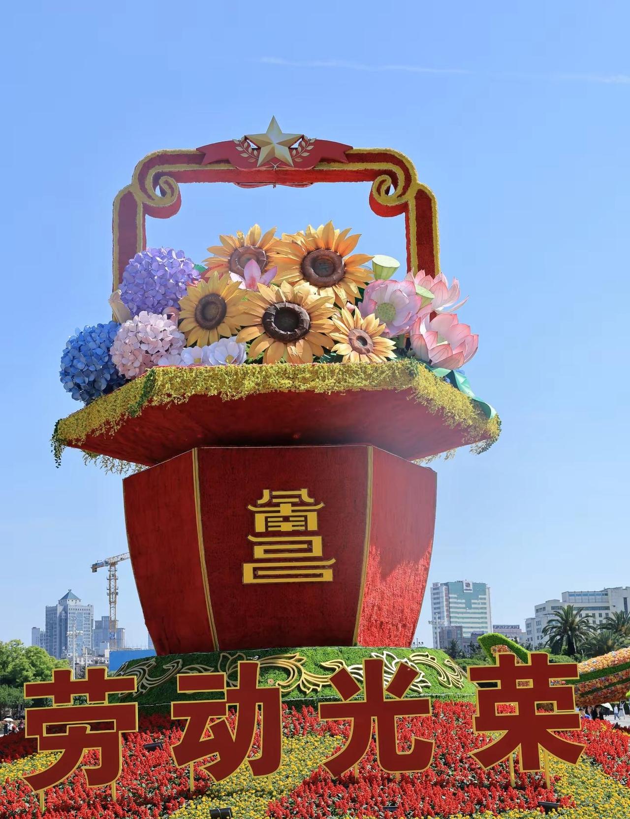 五一劳动节快乐！南昌八一广场的花蓝五一去哪儿 江西南昌