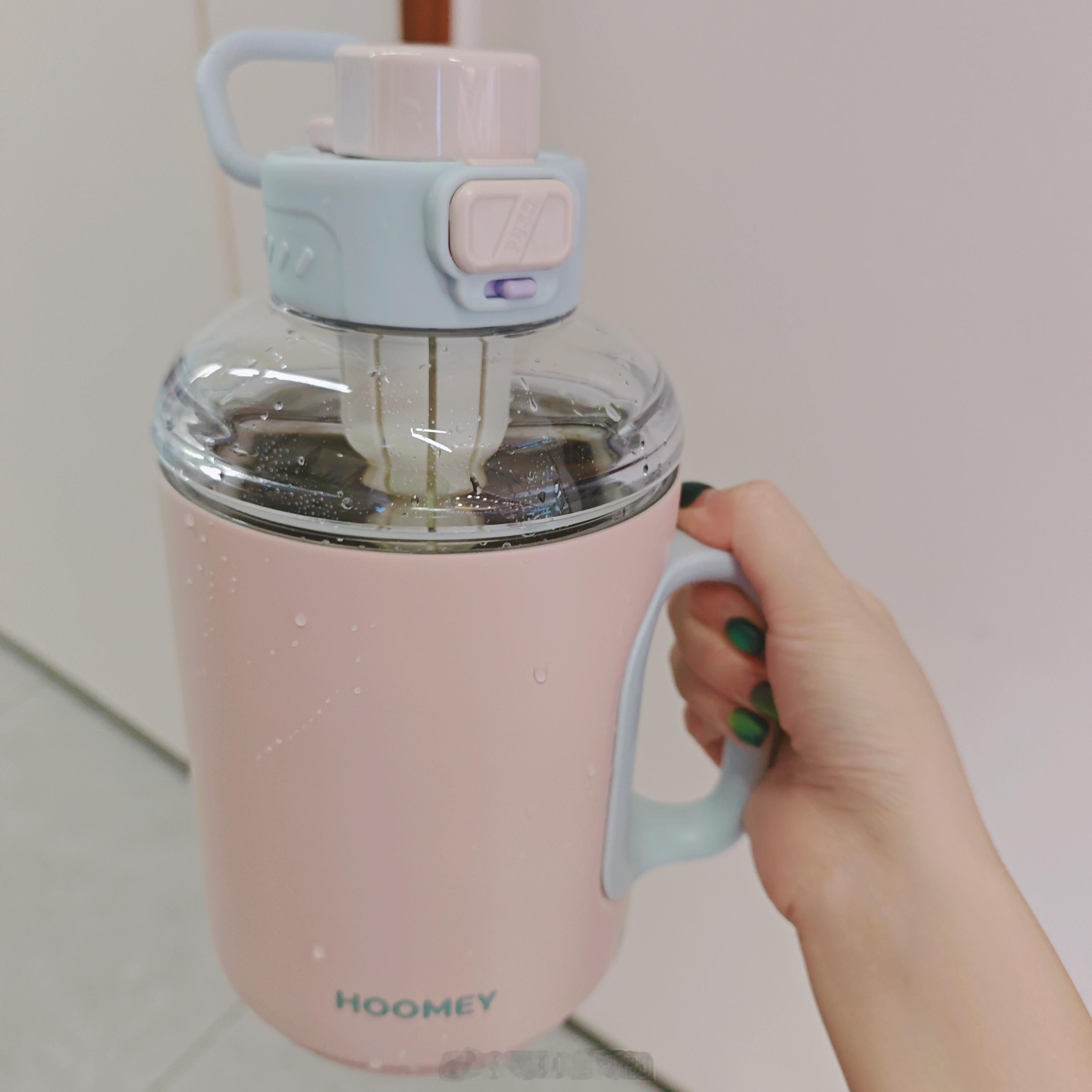 同事说我的水杯（这应该叫水壶）好高级咱也不知道哪里高级了她说我这水杯这么大，喝的