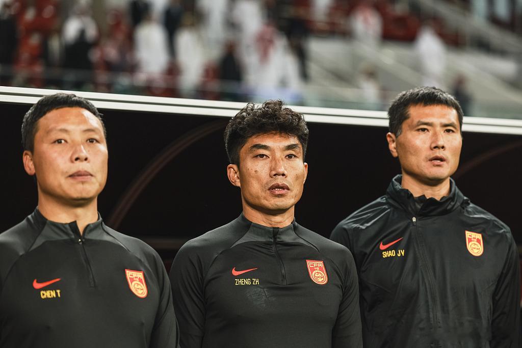 青岛西海岸如预期一样，官宣郑智出任主帅，接替前往国足任职的老伙计邵佳一。本土教练