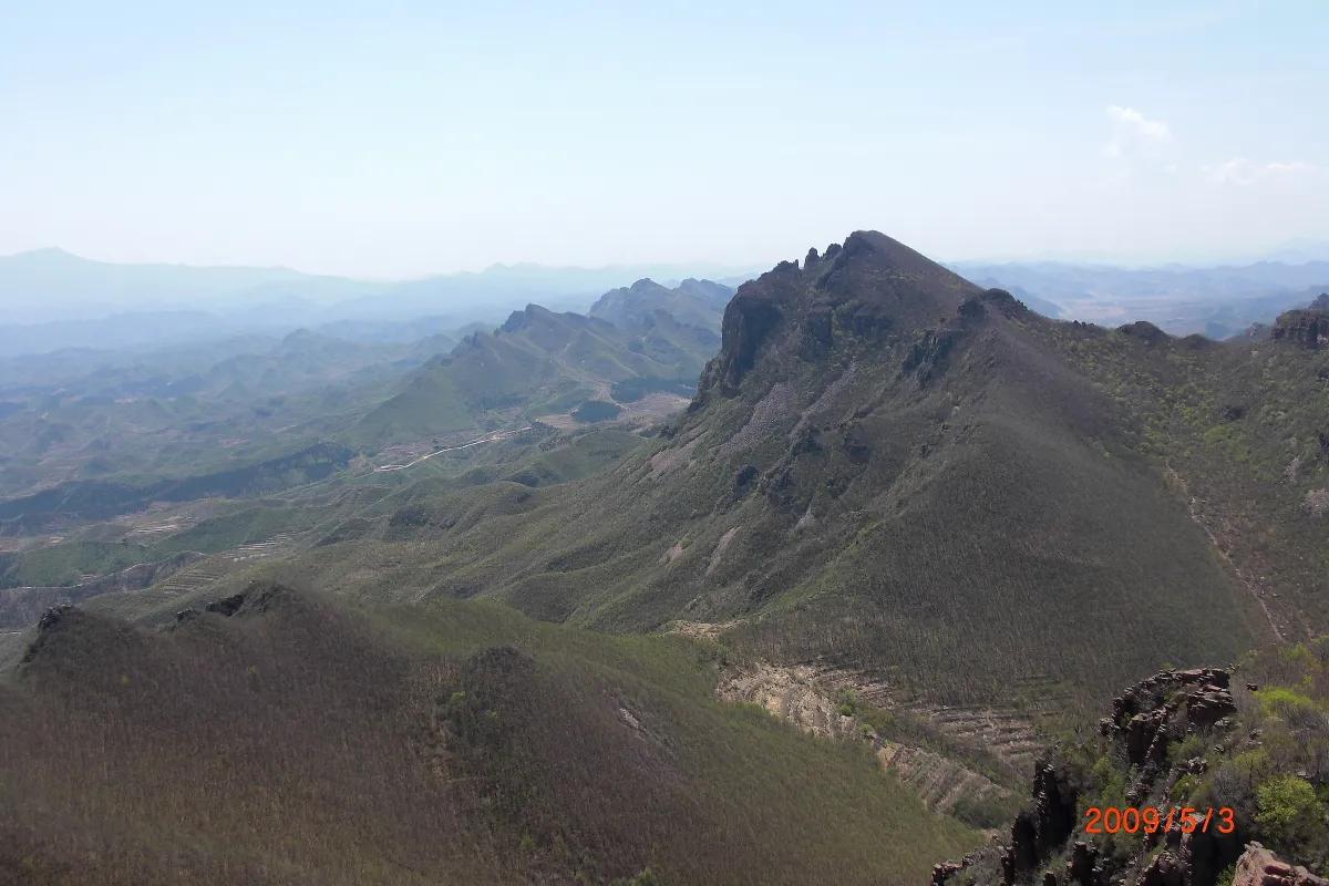 凌源景观系列之四十四——凌源红石山    

        在凌源十大名山中，