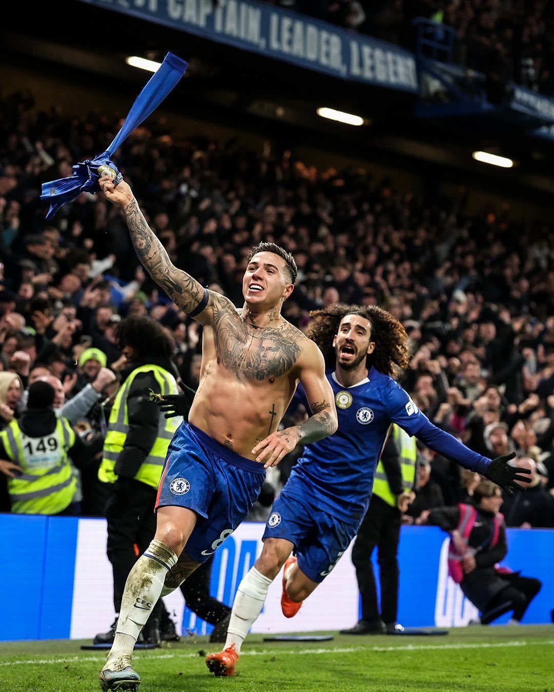 This is why we love football. 