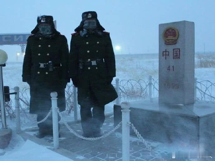 每天请给中国军人一个赞。  致敬中国军人。 ​​​