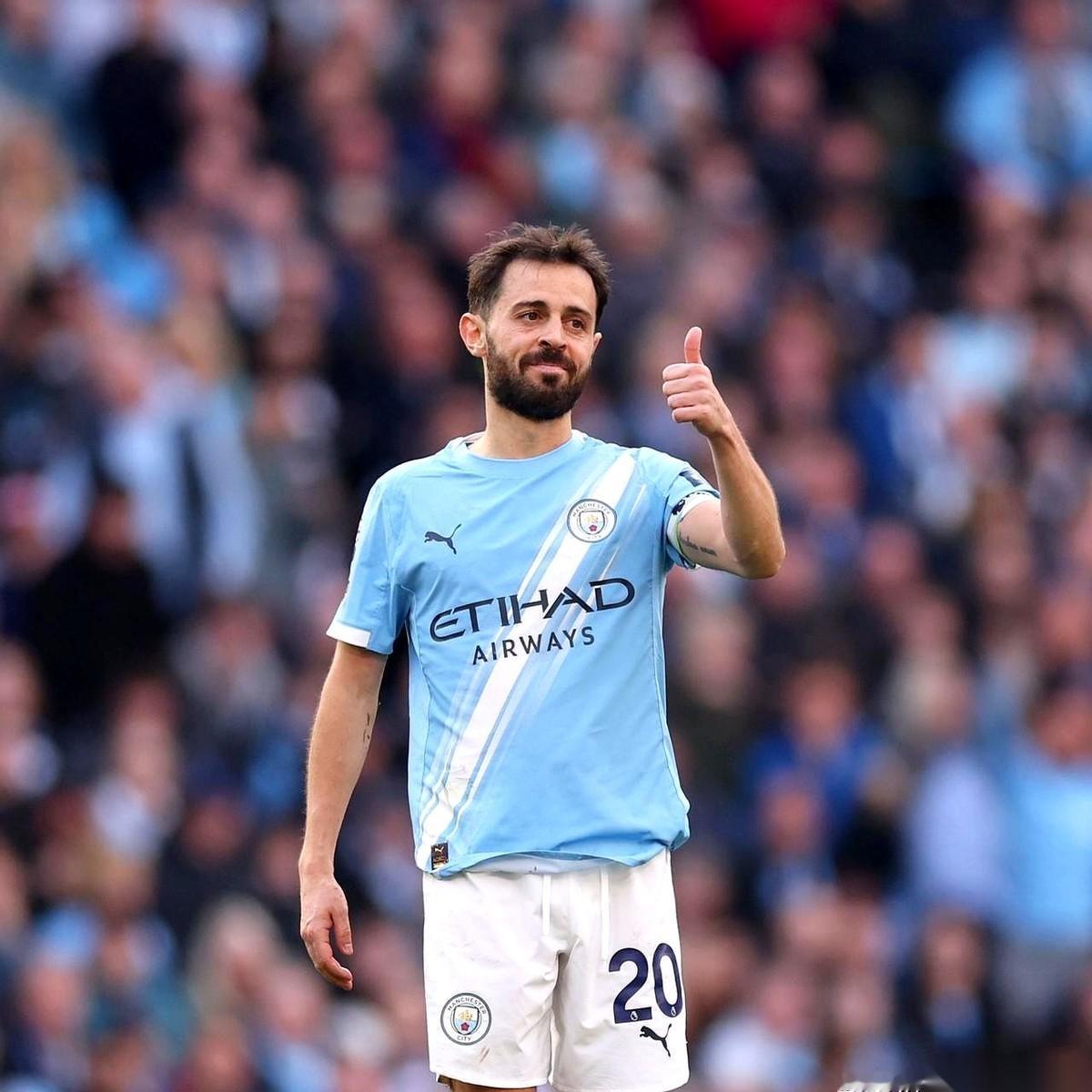 瓜迪奥拉最近在公开场合谈到了贝尔纳多·席尔瓦（B席）。
这位拿遍奖杯的名帅，在镜