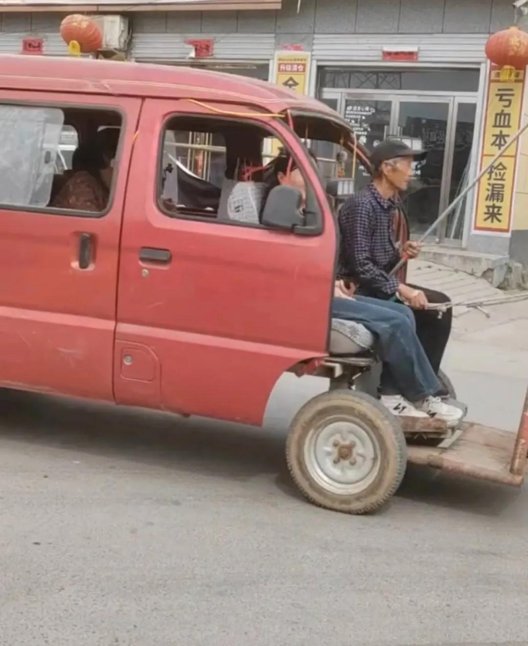 大爷改装的新能源面包车，绝了！