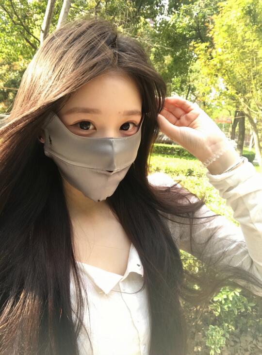 美女氛围感防晒口罩