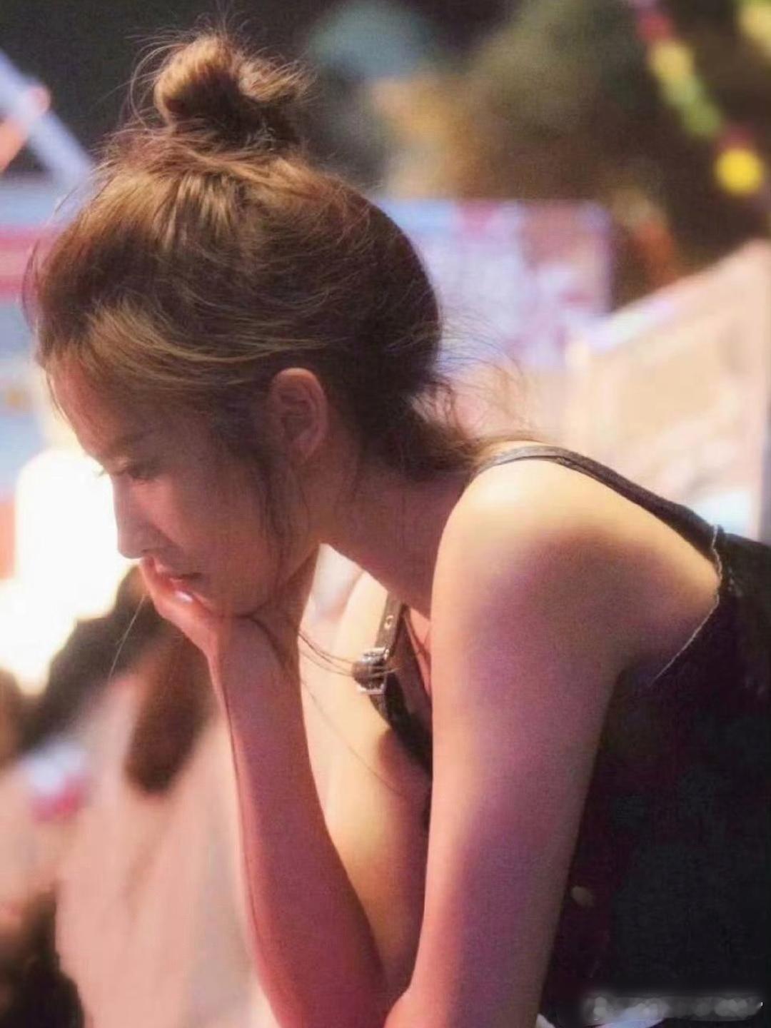 刘亦菲，至今不知道这个发型的精髓是什么？好完美。 