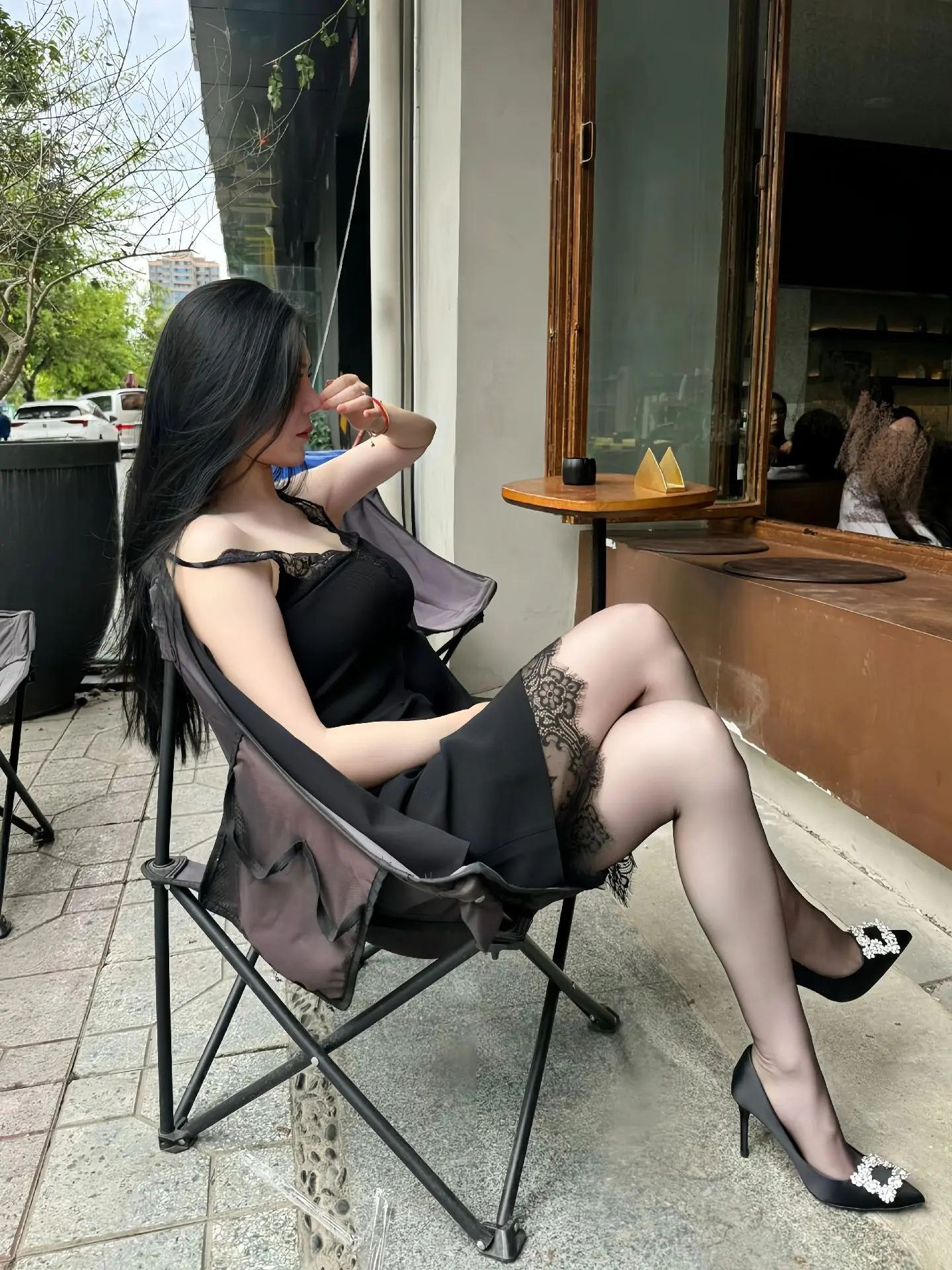 这世界上什么都有，就是没有如果。所以过去的再看也没有意义，往前看才有惊...