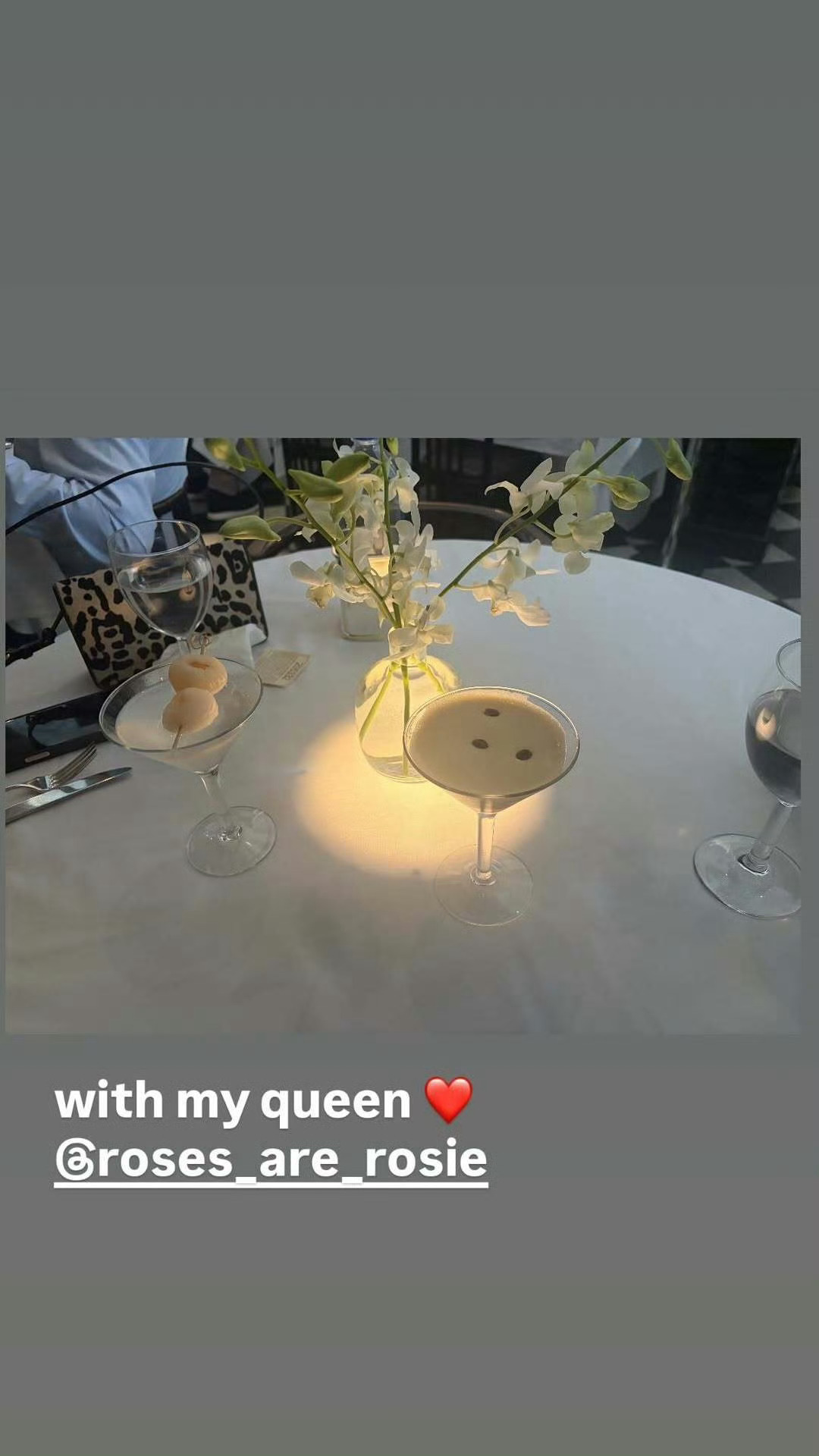 ROSÉ朴彩英亚女一 老婆我要看你的大自拍🤳 