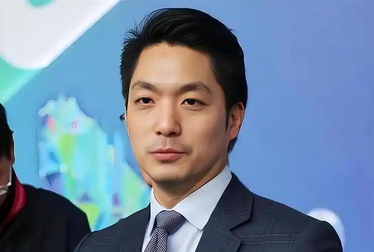 蒋万安民调遥遥领先，民进党放着老将不用，偏推沈伯洋。

岛内媒体在六月二十四日公