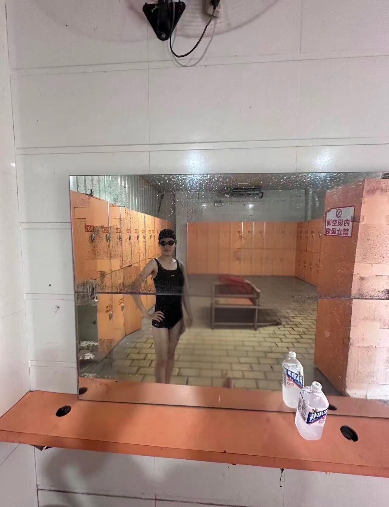 做做做我最酷的女孩👧模型拍照 拍照从不批腿 一张图证明你在健身