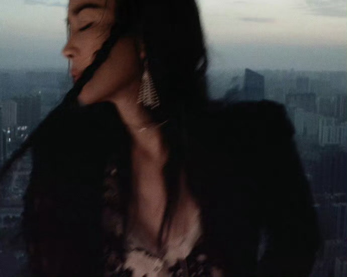 那英那英你根本没喝中药声鸣远扬 英子魅力天花板！没喝中药疯狂贴贴，美女收割机上线