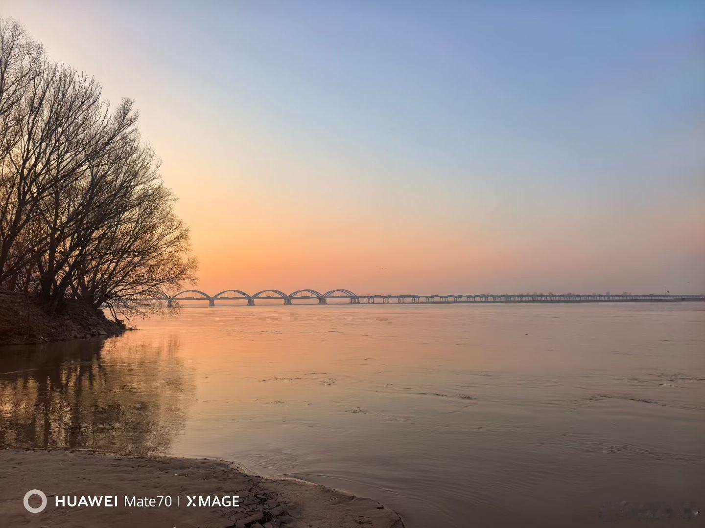 三份自在，一室阳光终于不用给儿子洗澡了洗澡的事从今以后都让队友干忙活了昏天暗地的