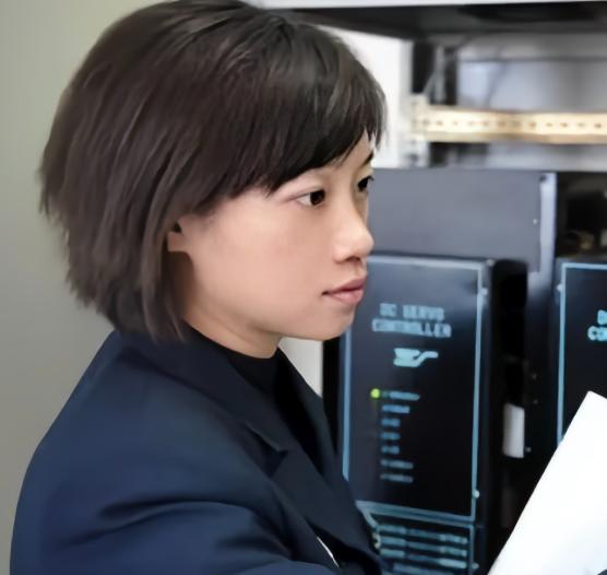 她连续在办公室睡了五个月，成功研制出了美国航母的克星，她就是令美国胆寒的女科学家