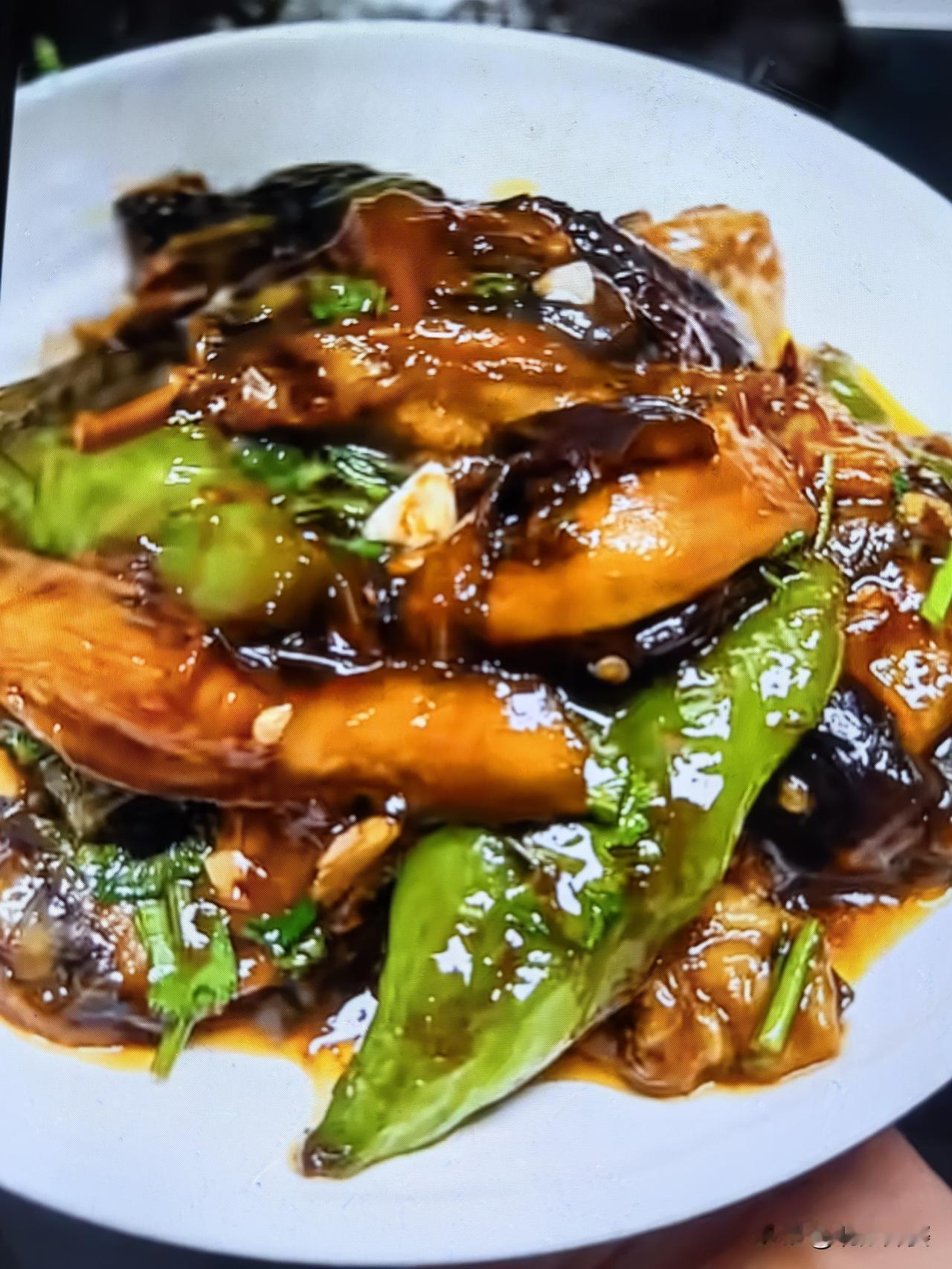 只要节假日聚餐来客人，外婆就会做这个素菜
每到节假日，家庭聚餐来客人的时候，都想