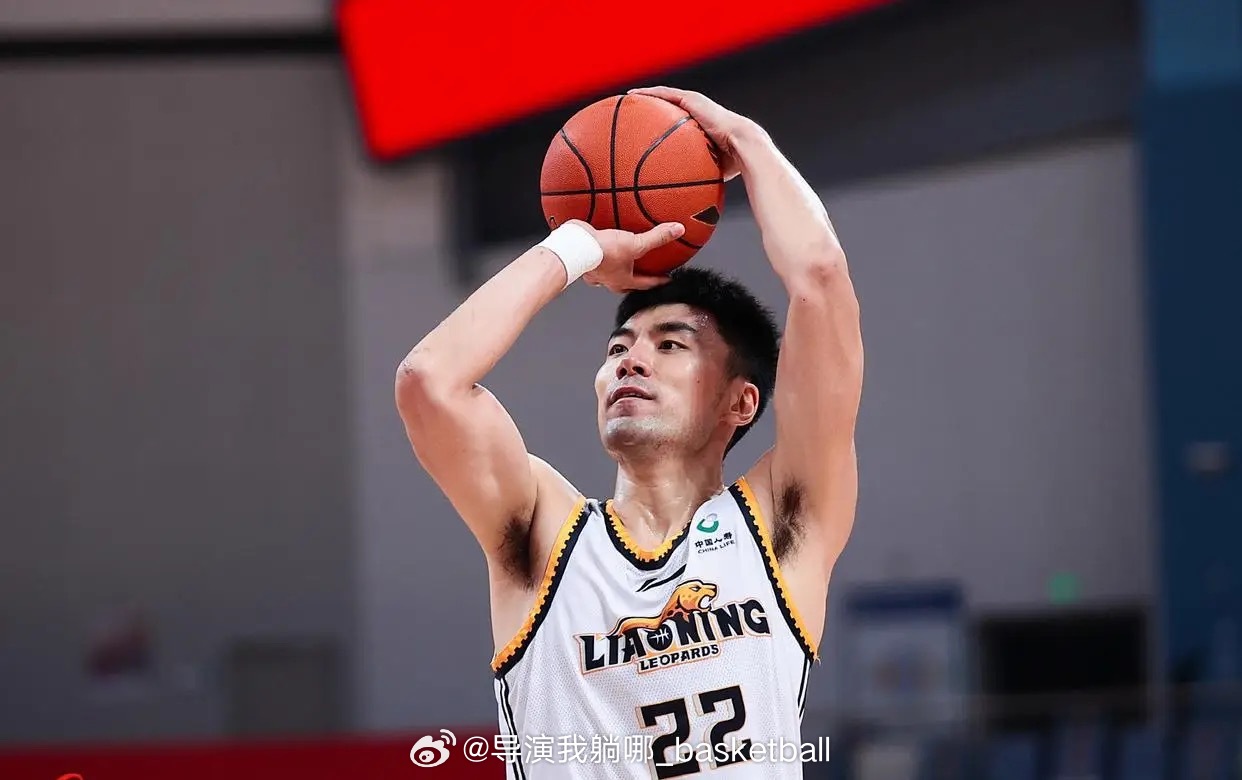 退役什么退役？李晓旭在今晚对阵山西男篮的比赛中出战24分钟拿到12分6篮板3助攻