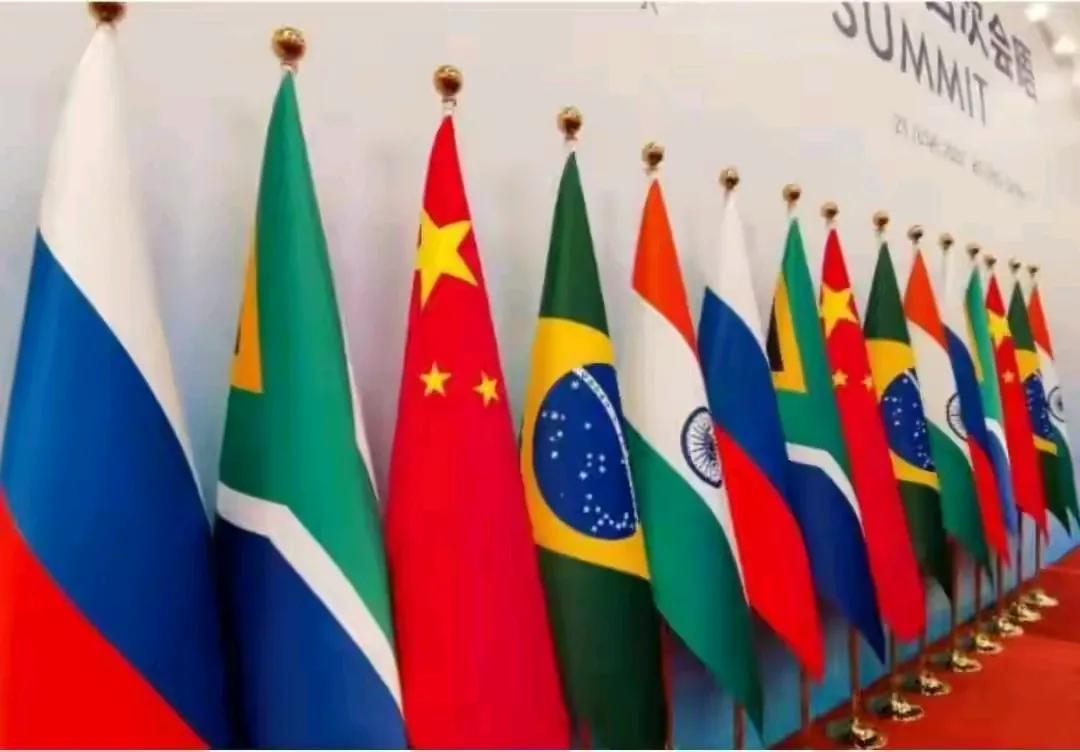 最近，有消息传来印度威胁要退出金砖国家联盟，高兴得我一晚没睡着。印度的理由是，在