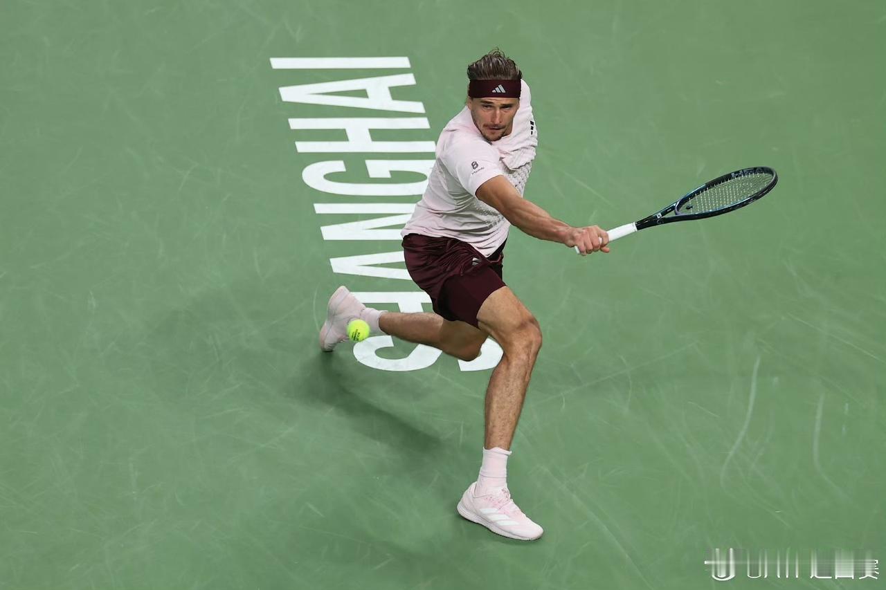 🎾上海大师赛上半区八强尘埃落定：头号种子涉险过关，小将热亚一鸣惊人
2026上